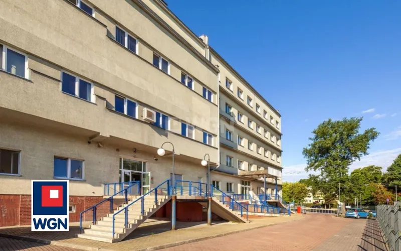 Obiekt biurowy na  sprzedaż Skierniewice - Duża nieruchomość w centrum miasta