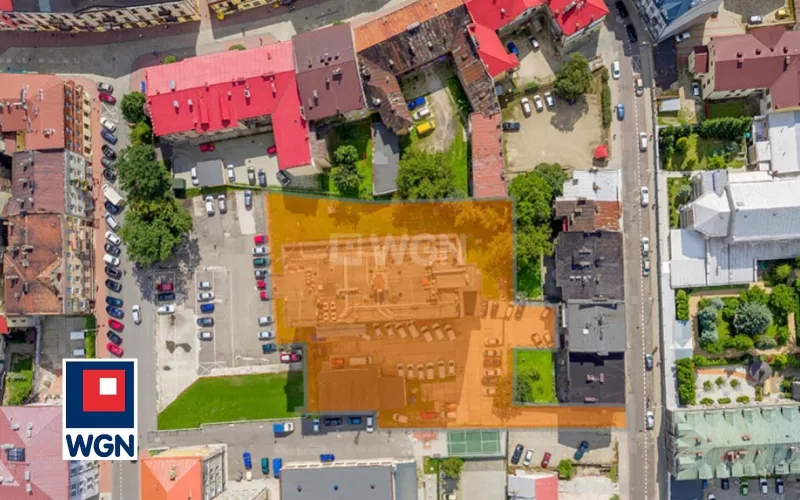 Obiekt biurowy na  sprzedaż Tarnów - Duży budynek biurowy w centrum miasta